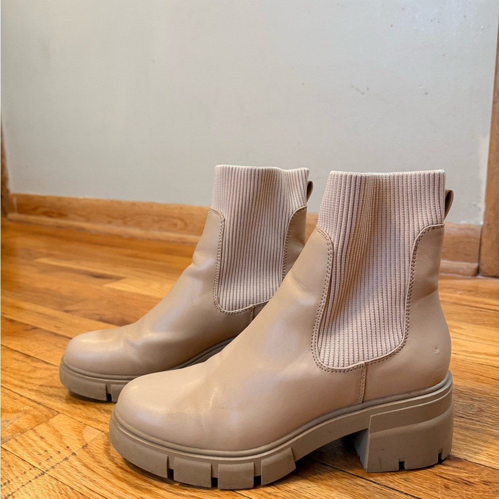 Red top women’s  Tan Ankle Boots
